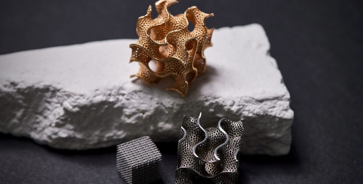 CG49524 Precious Metal gyroid
